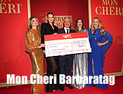 Zum 16. Mon Chéri Barbara Tag trafen sich rund 130 nationale und internationale Gäste für den guten Zweck im atemberaubend schönen Schloss Nymphenburg am 04.12.2024 (@Foto: Gisela Schober/Mon Cheri PR via Getty Images) 